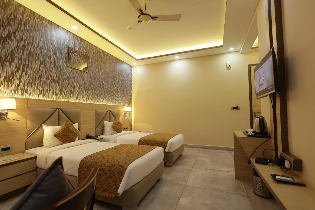 The Bodhi Palace Resort Exterior photo